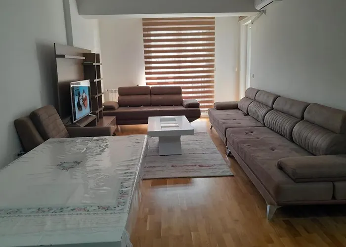 Lux Karposh Home In Skpoje